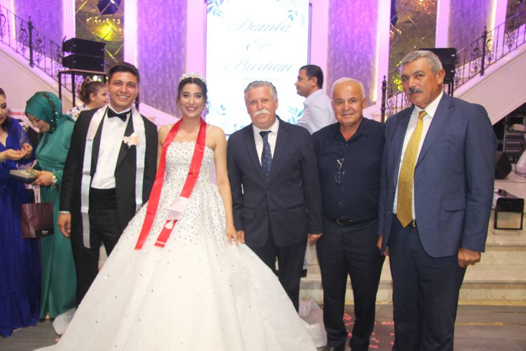Damla ile Burhan dünyaevine girdi 2